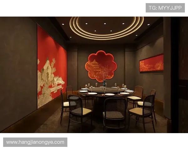 色碟在餐厅装饰中的应用,打造独特的餐饮空间设计方案 色碟在餐厅装饰中的应用,打造独特的餐饮空间设计方案